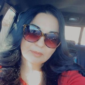 Meet your Posher, Alma